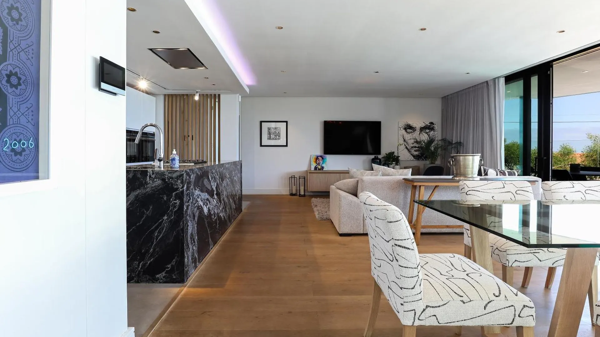 Paradise In Camps Bay, Luxury Villa With Pool And Views Cape Town