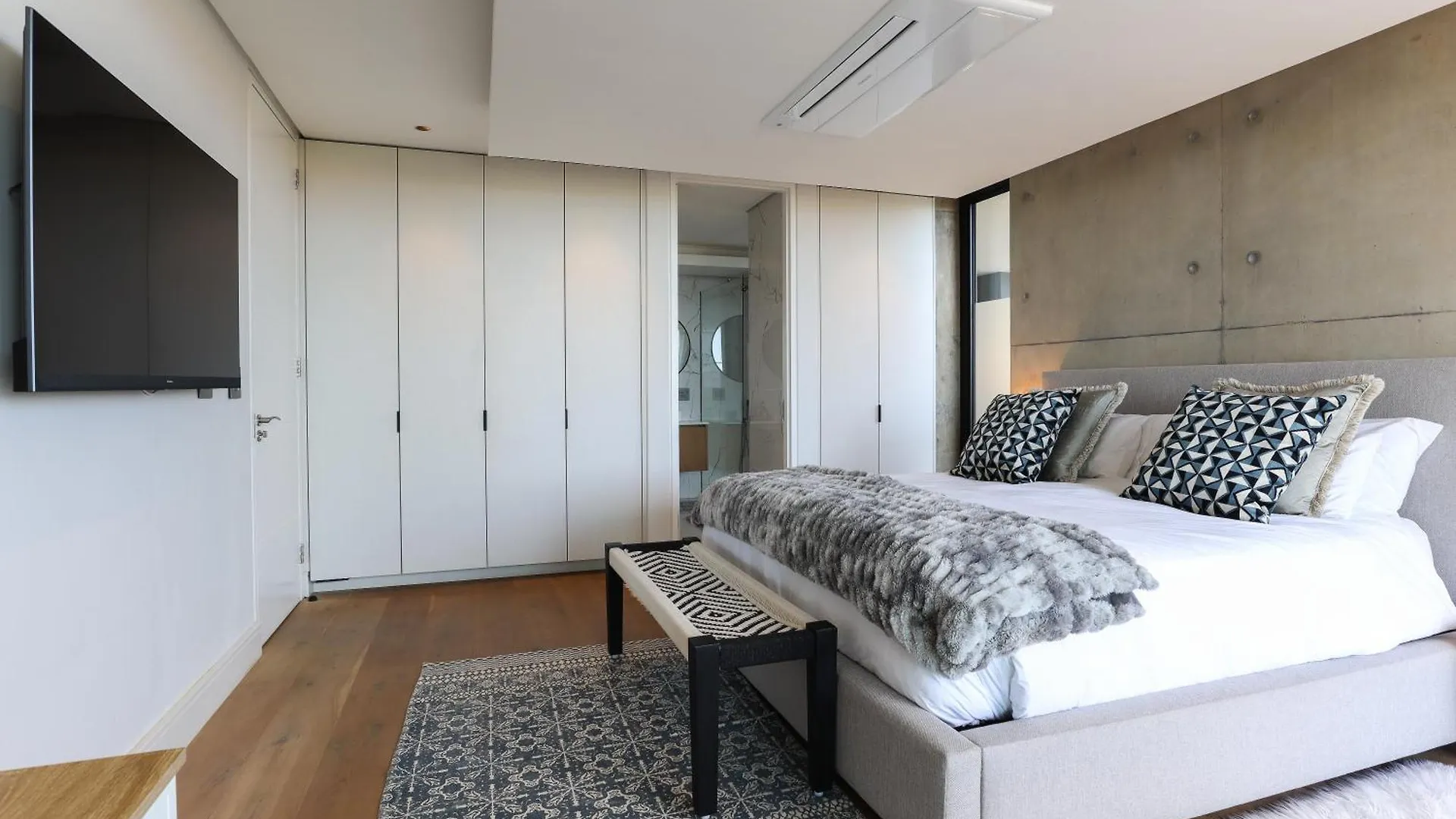 Paradise In Camps Bay, Luxury Villa With Pool And Views Cape Town