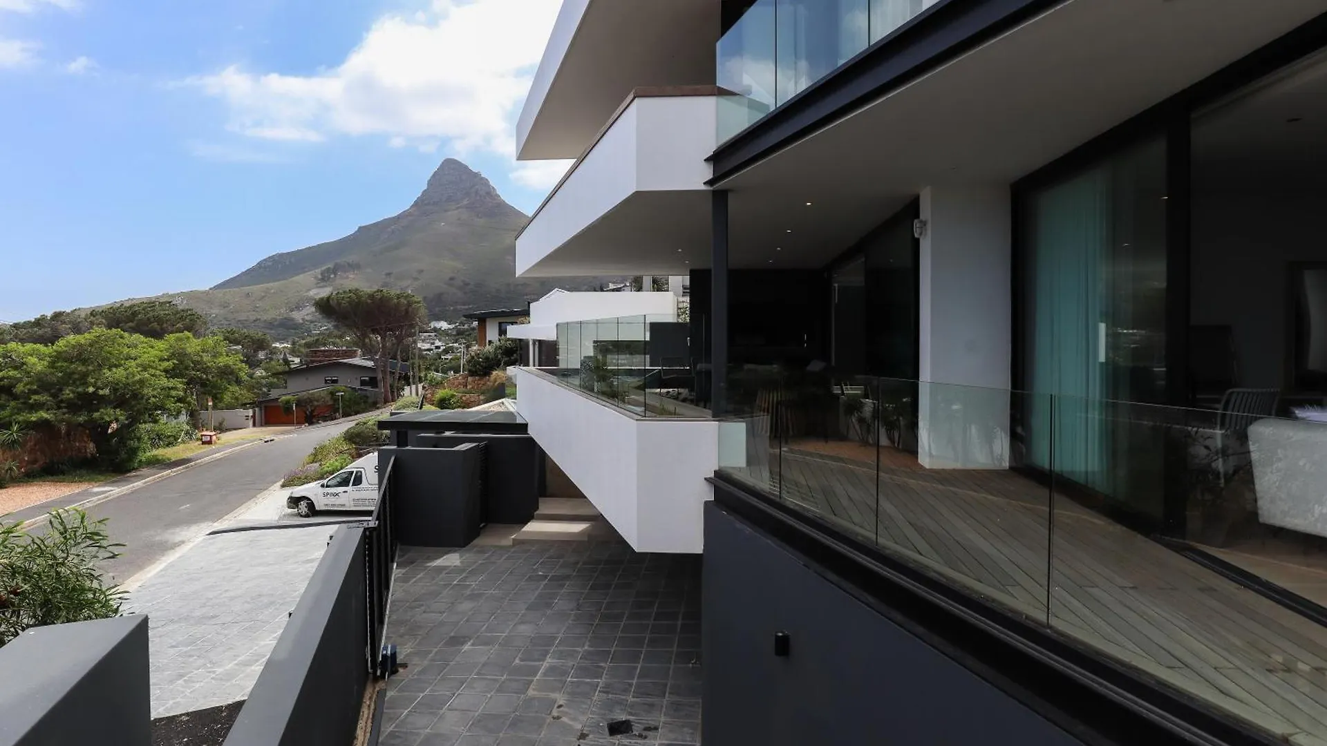 Paradise In Camps Bay, Luxury Villa With Pool And Views Cape Town